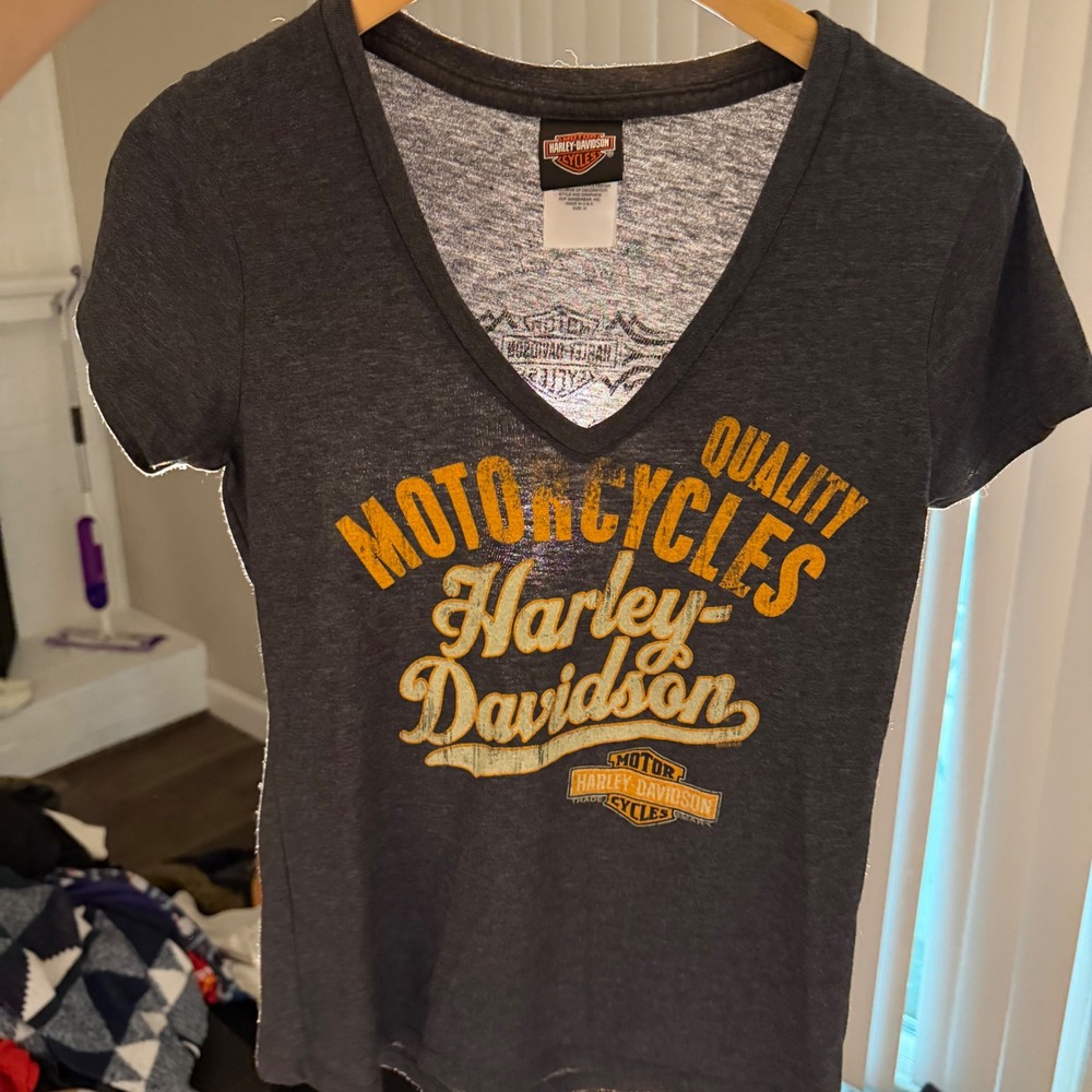 Thin Harley Davidson T-Shirt Womens M Gray V-Neck Graphic Tee Made in USA 2013